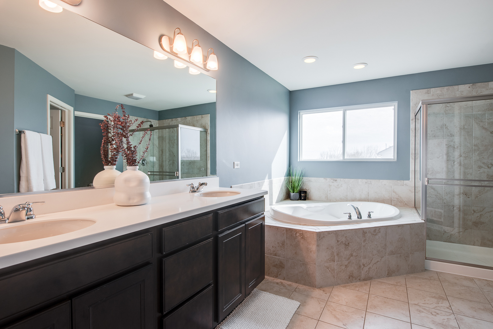 3545 AYRES Drive, Aurora, IL 60506