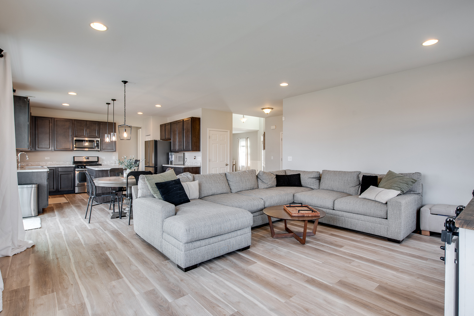 3545 AYRES Drive, Aurora, IL 60506