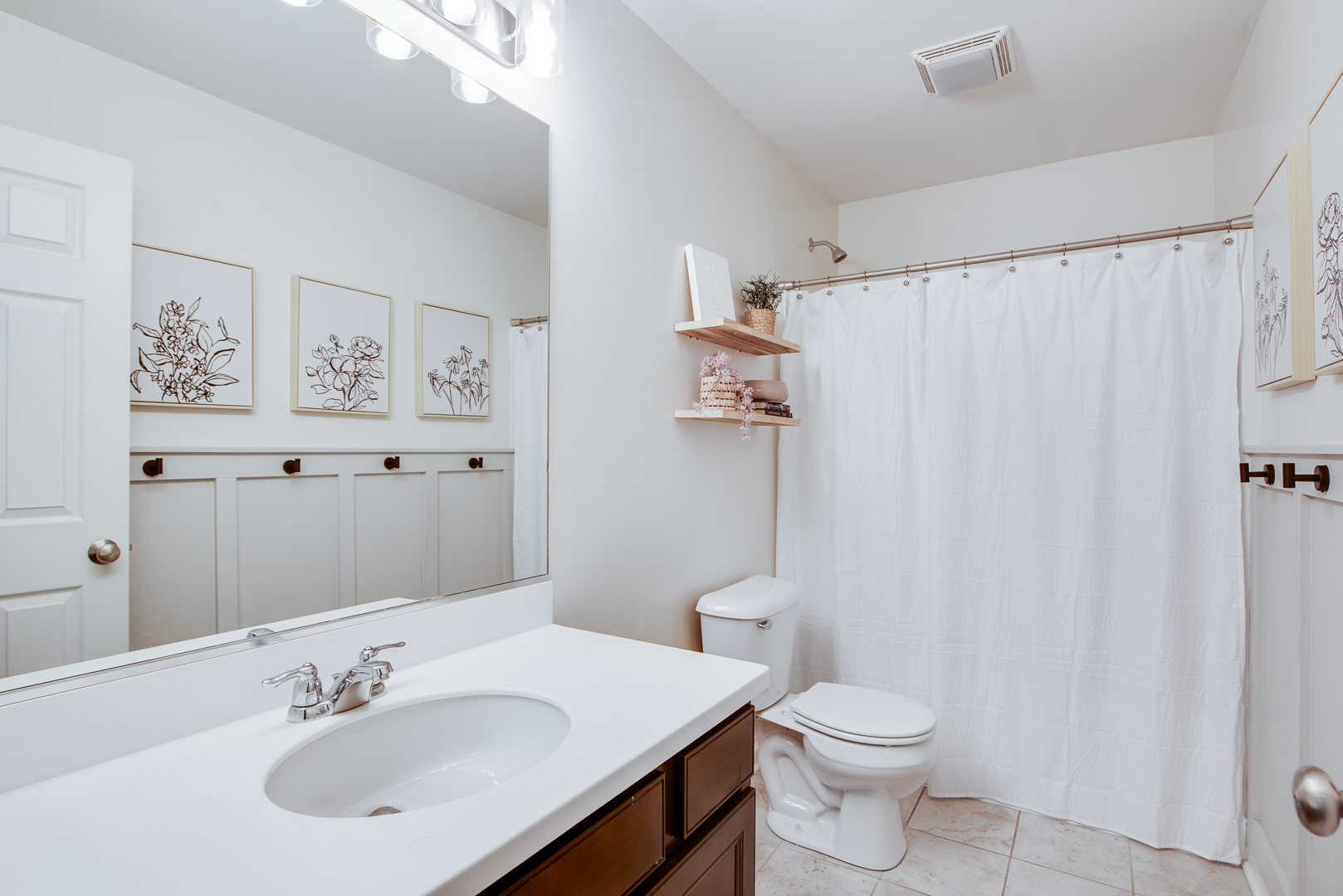 3545 AYRES Drive, Aurora, IL 60506