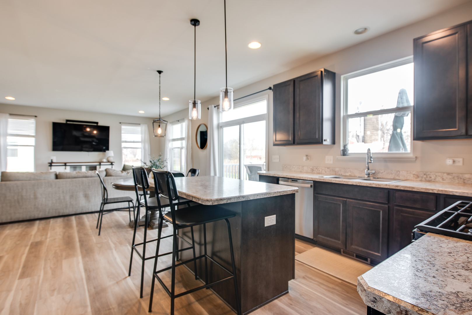 3545 AYRES Drive, Aurora, IL 60506