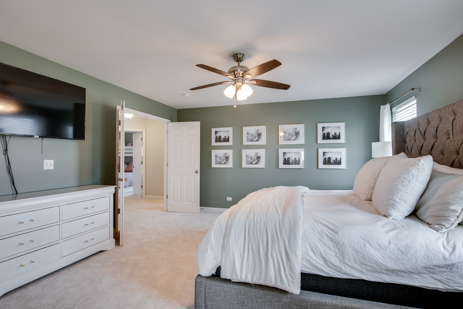 3545 AYRES Drive, Aurora, IL 60506