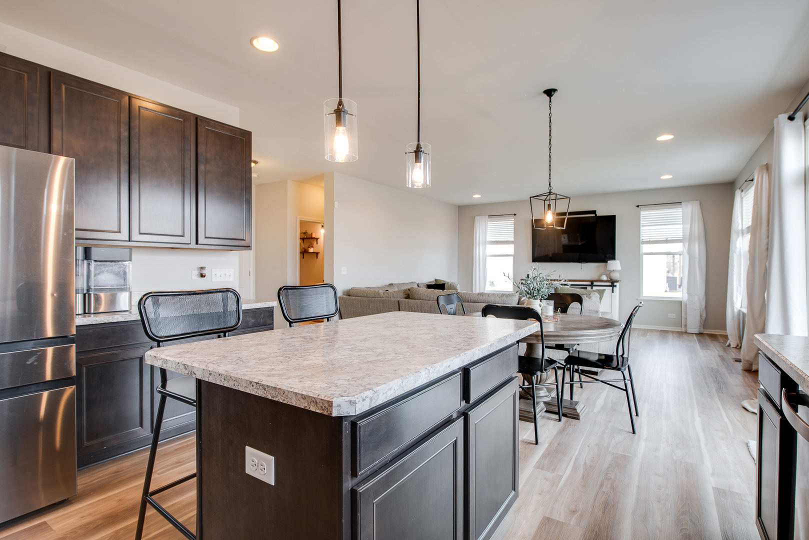 3545 AYRES Drive, Aurora, IL 60506