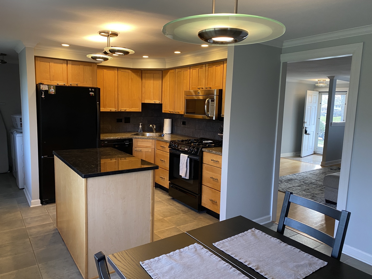 717 Slingerland Drive, Schaumburg, IL 60193