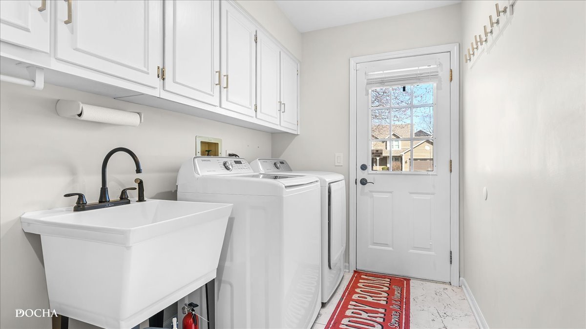 2549 River Woods Drive, Naperville, IL 60565