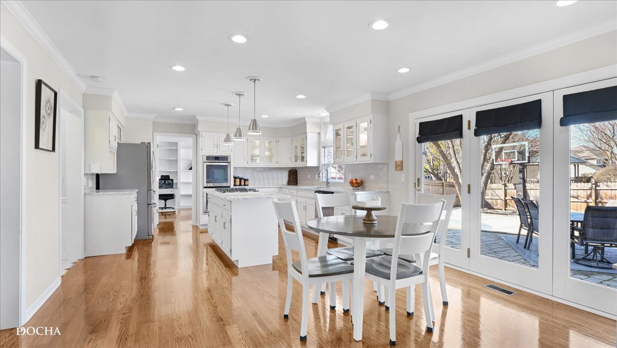 2549 River Woods Drive, Naperville, IL 60565