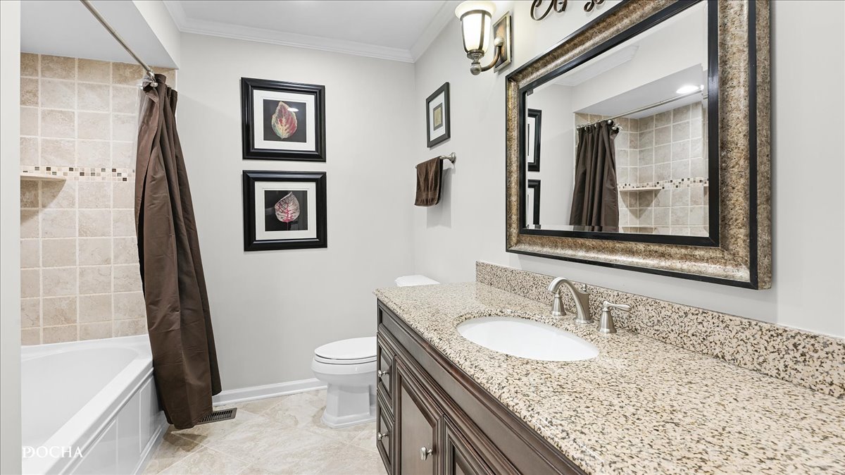 2549 River Woods Drive, Naperville, IL 60565