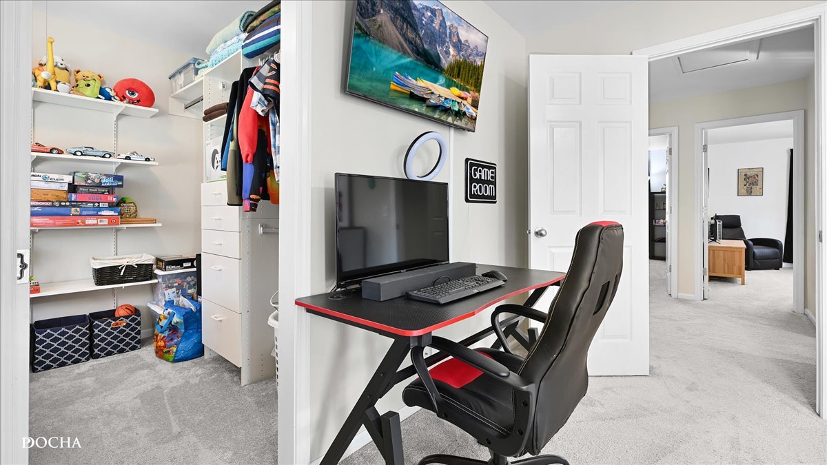 2549 River Woods Drive, Naperville, IL 60565