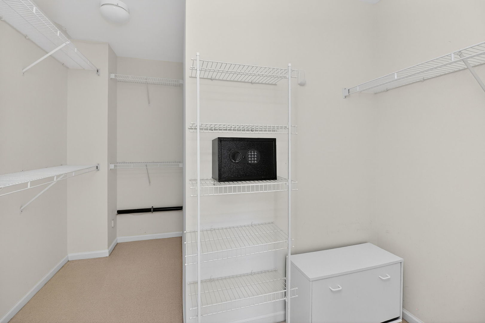 1108 Oxford Court, Oakbrook Terrace, IL 60181