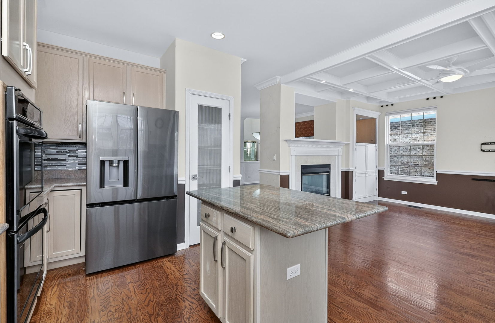 1108 Oxford Court, Oakbrook Terrace, IL 60181