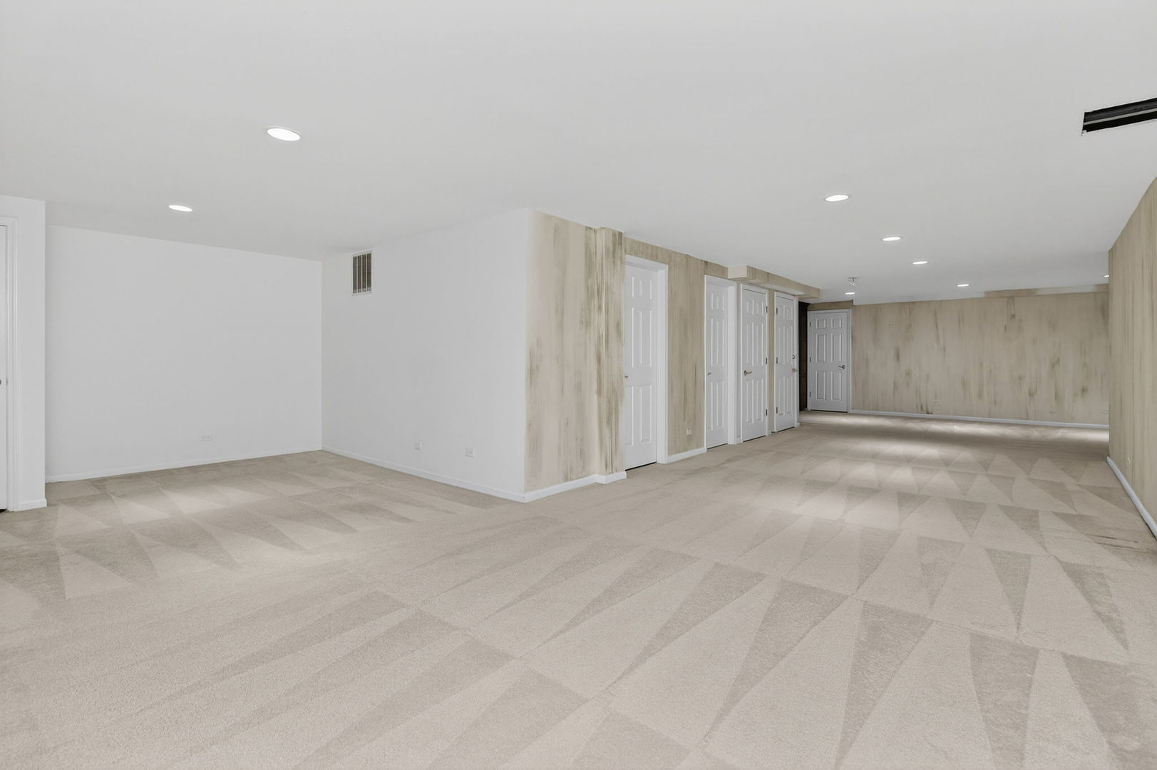 1108 Oxford Court, Oakbrook Terrace, IL 60181