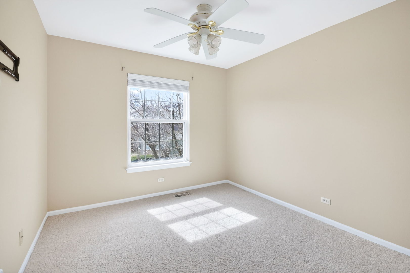 1108 Oxford Court, Oakbrook Terrace, IL 60181