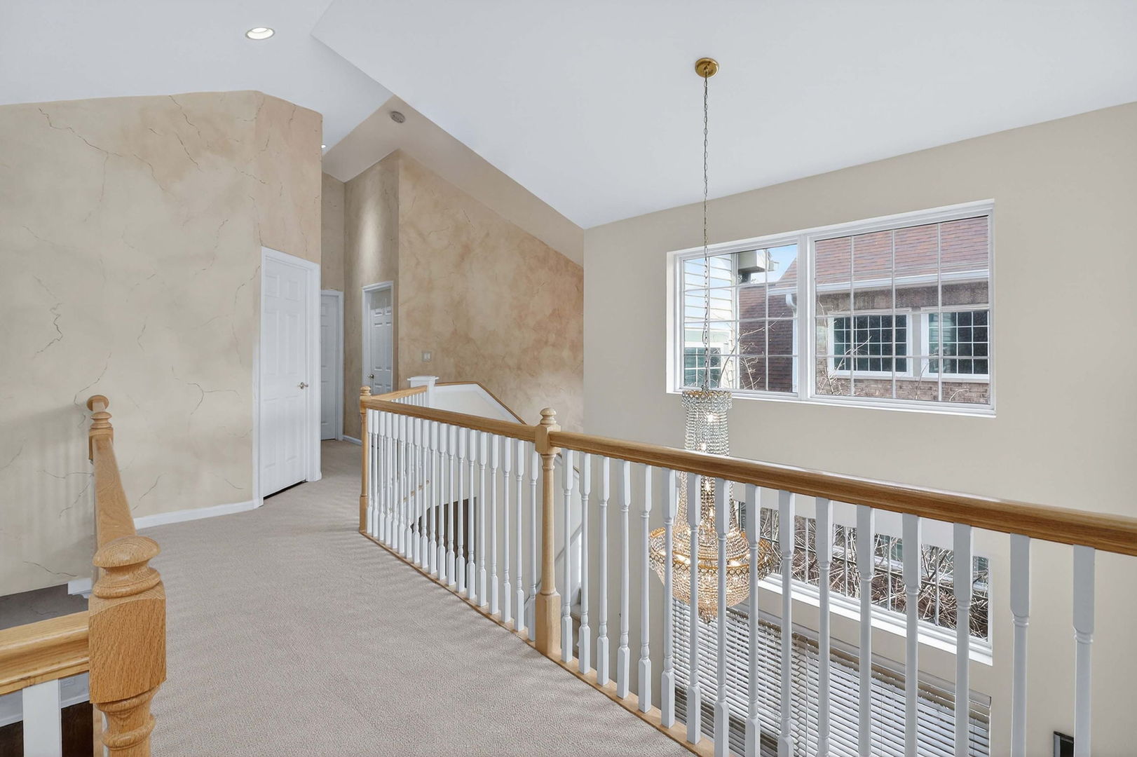 1108 Oxford Court, Oakbrook Terrace, IL 60181