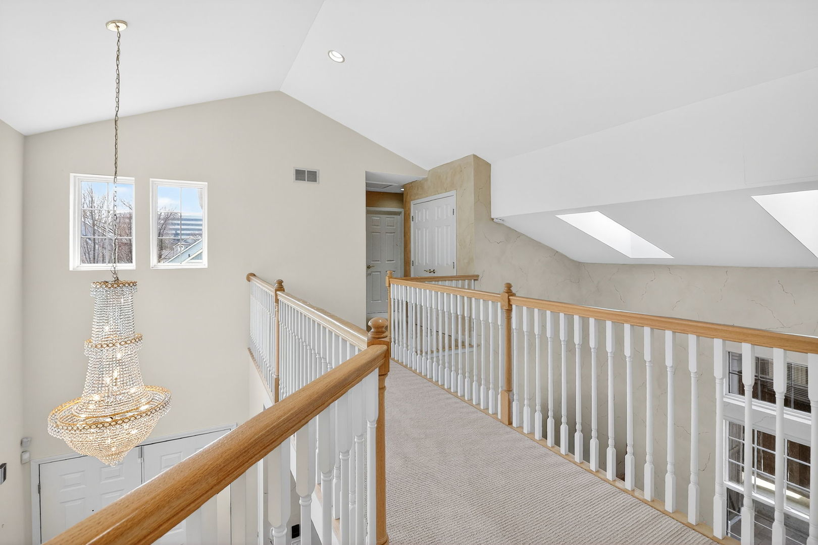 1108 Oxford Court, Oakbrook Terrace, IL 60181