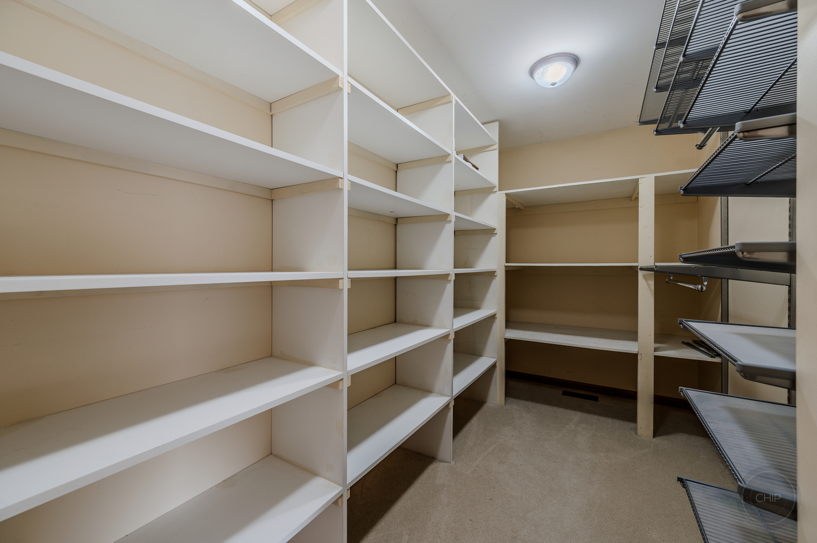 2413 Flambeau Drive, Naperville, IL 60564