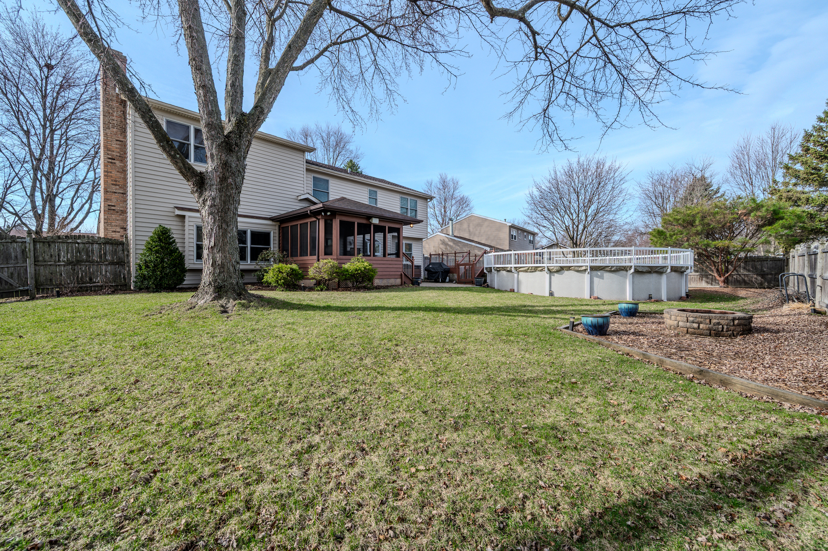 2413 Flambeau Drive, Naperville, IL 60564