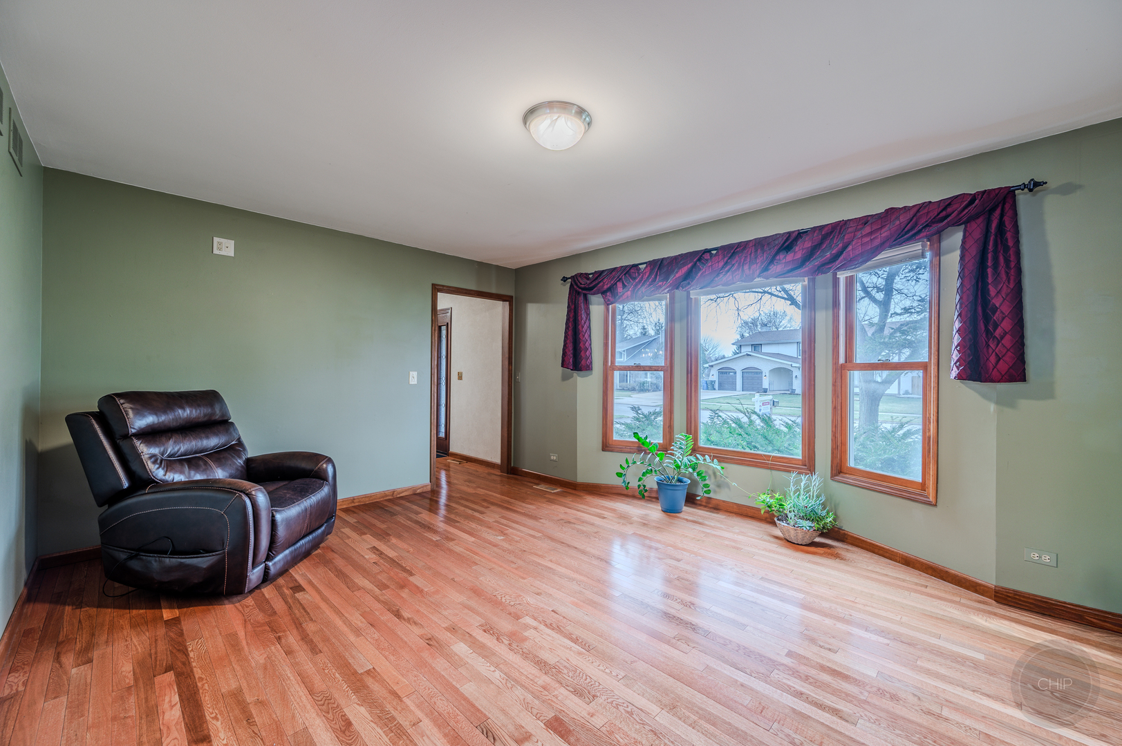 2413 Flambeau Drive, Naperville, IL 60564