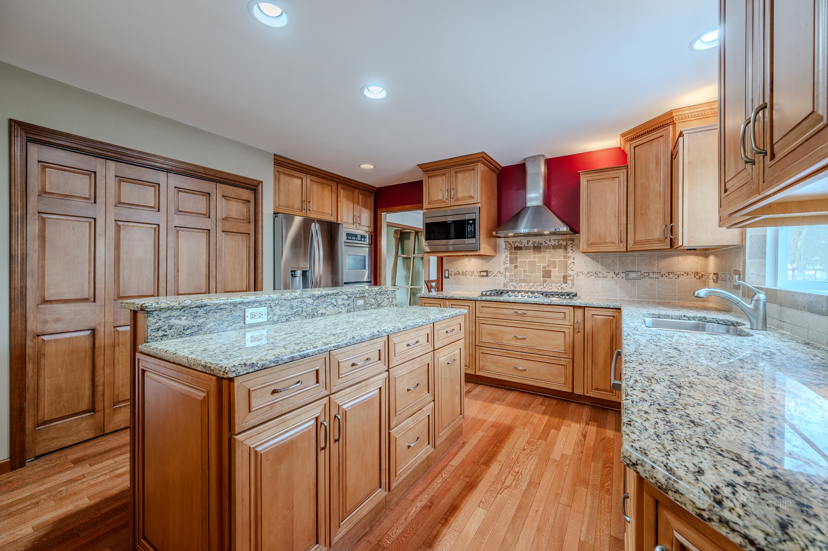 2413 Flambeau Drive, Naperville, IL 60564