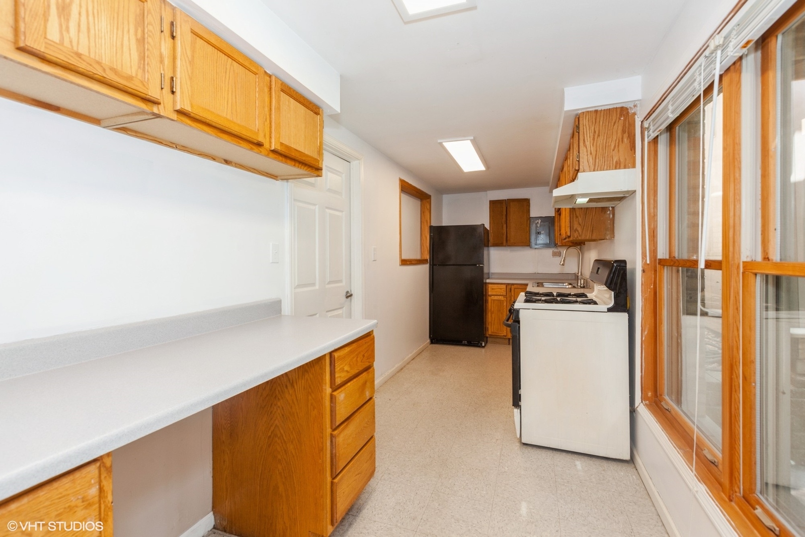 8885 Dryden Street, Woodridge, IL 60517