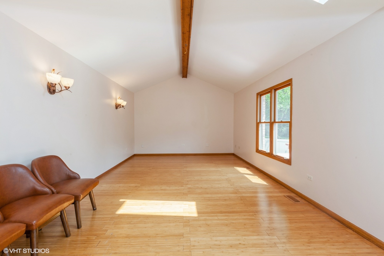 8885 Dryden Street, Woodridge, IL 60517