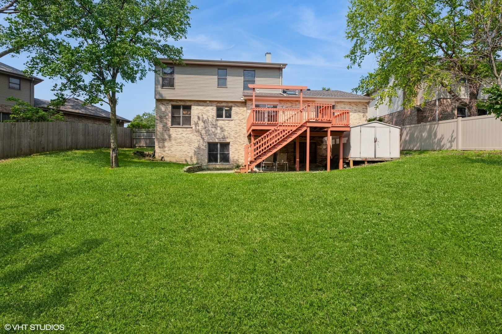 8885 Dryden Street, Woodridge, IL 60517