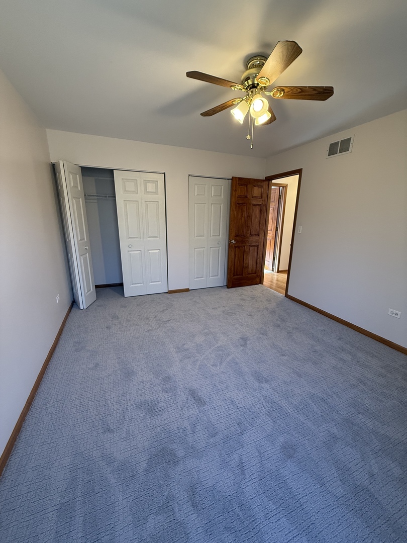 8885 Dryden Street, Woodridge, IL 60517