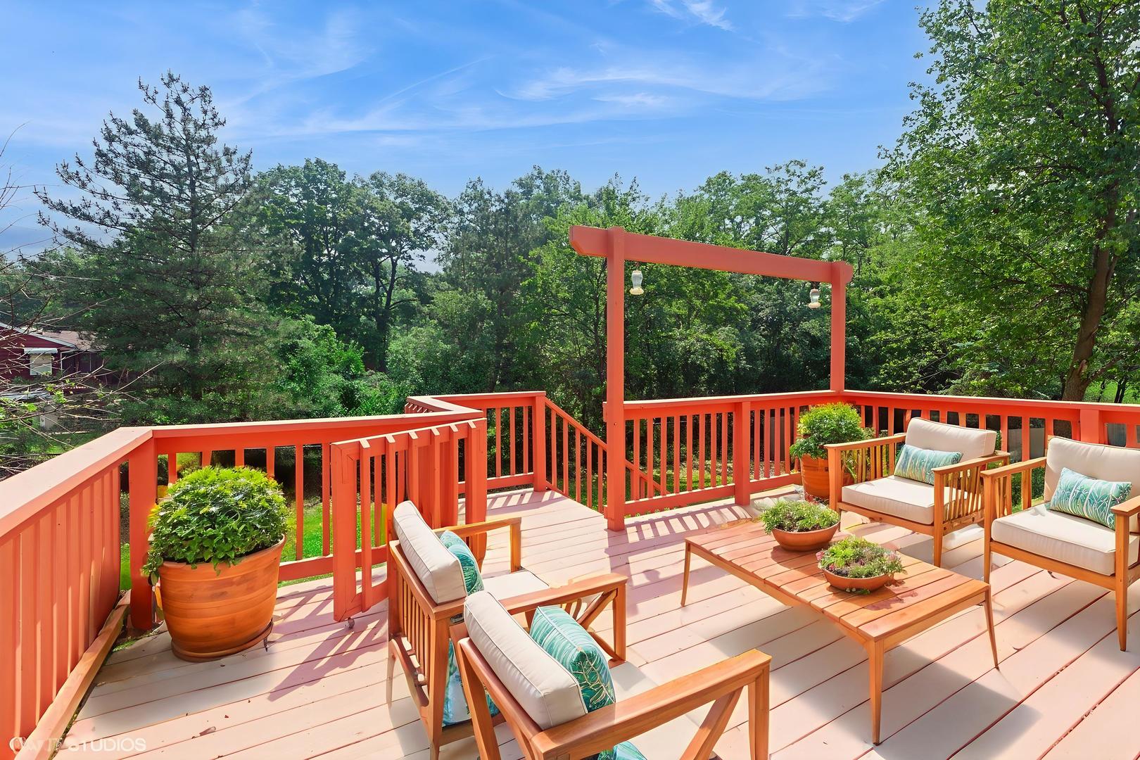 8885 Dryden Street, Woodridge, IL 60517