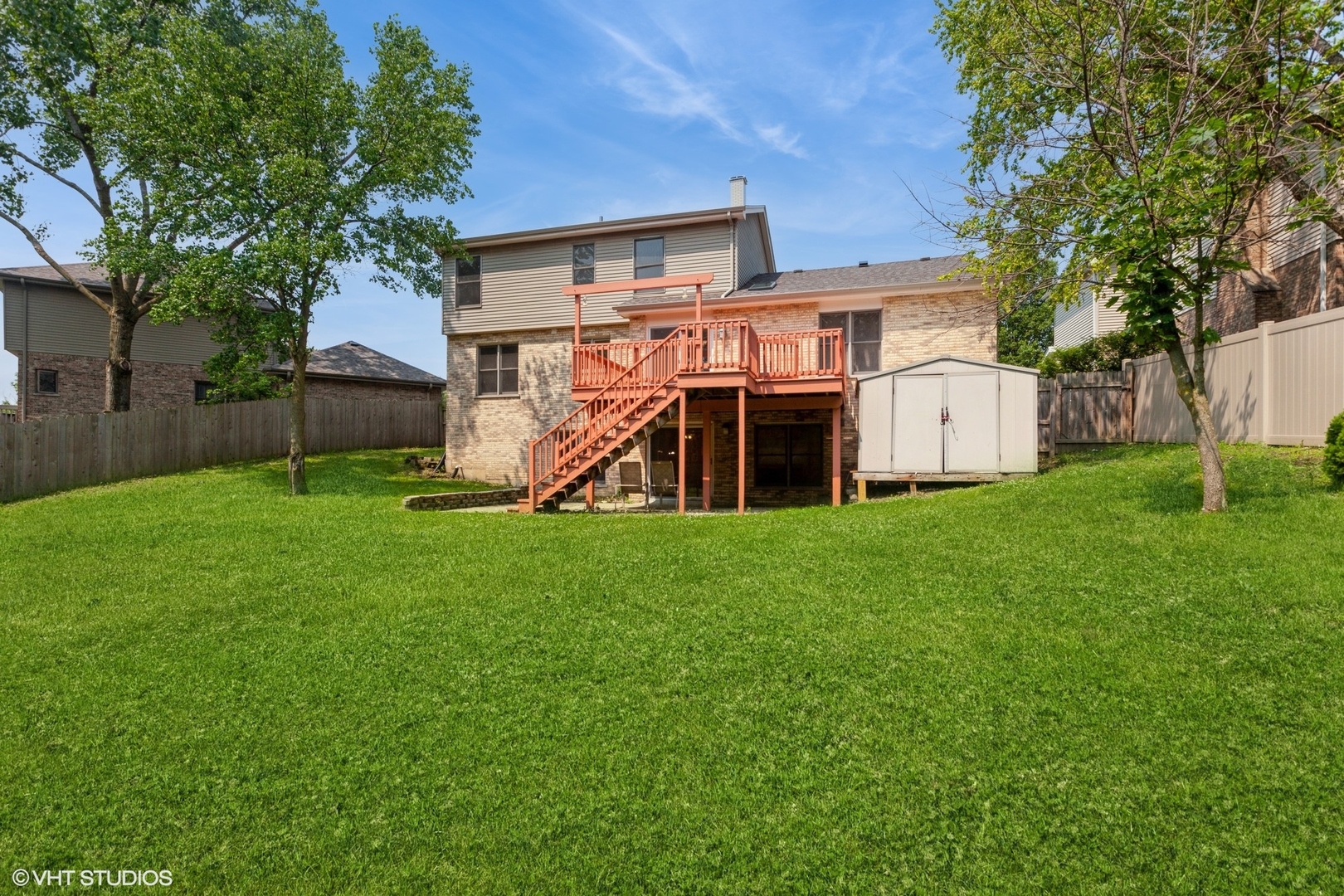 8885 Dryden Street, Woodridge, IL 60517