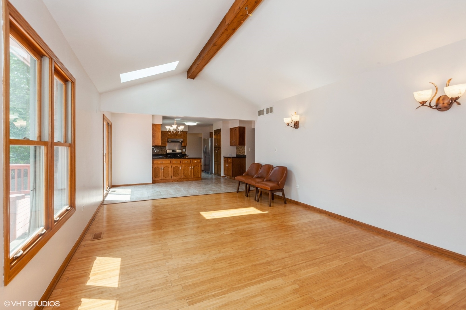 8885 Dryden Street, Woodridge, IL 60517