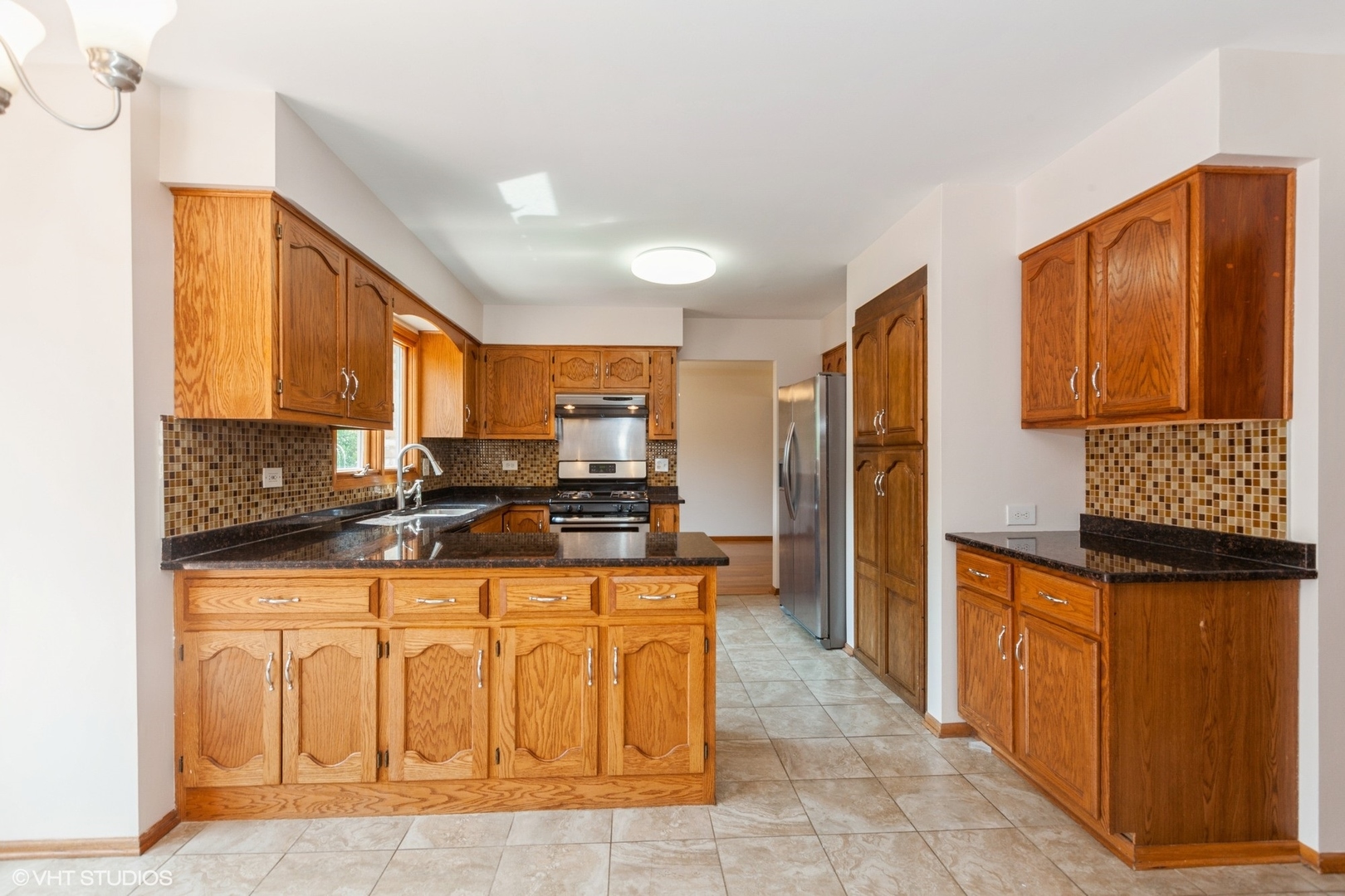 8885 Dryden Street, Woodridge, IL 60517