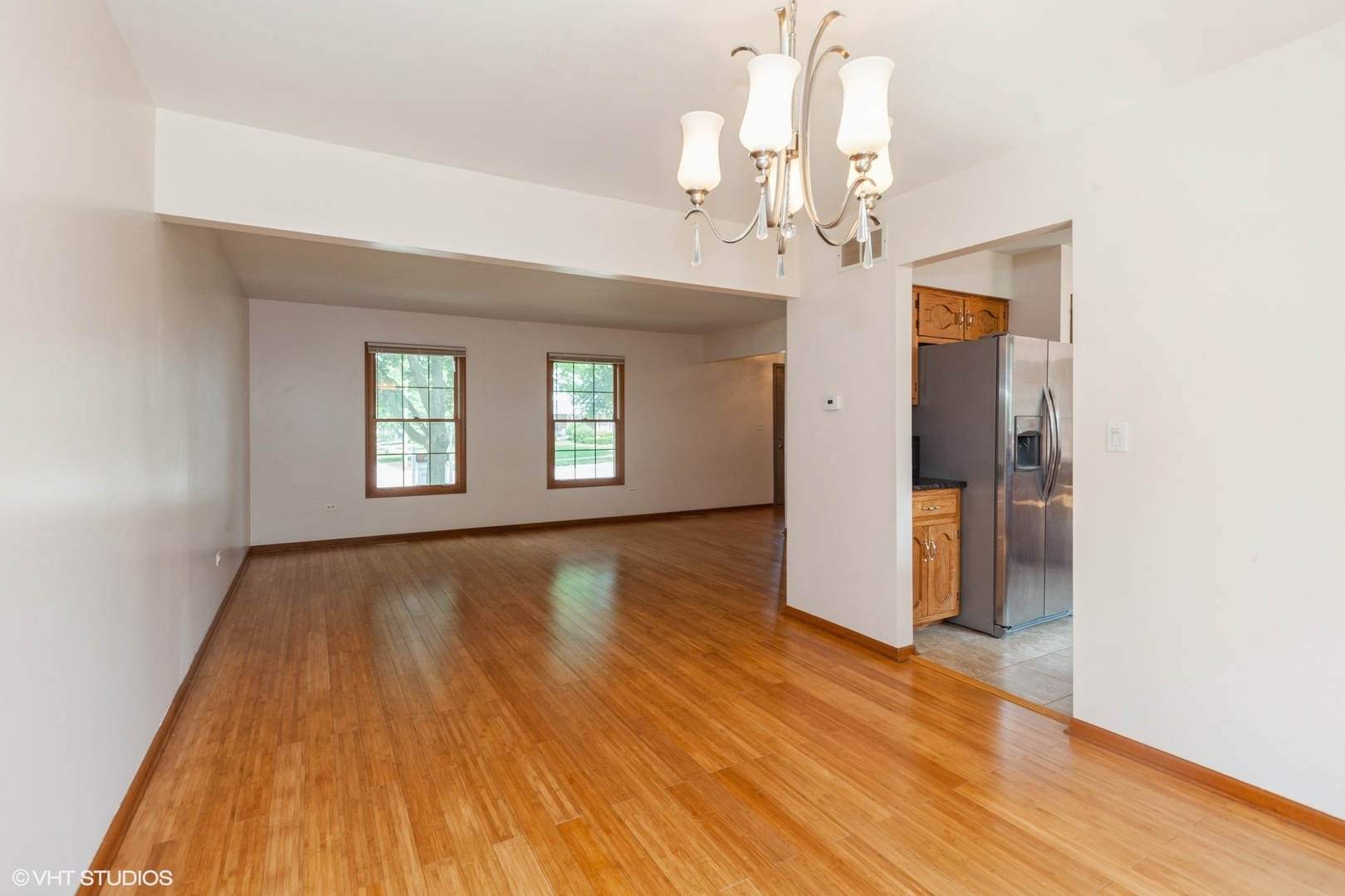 8885 Dryden Street, Woodridge, IL 60517