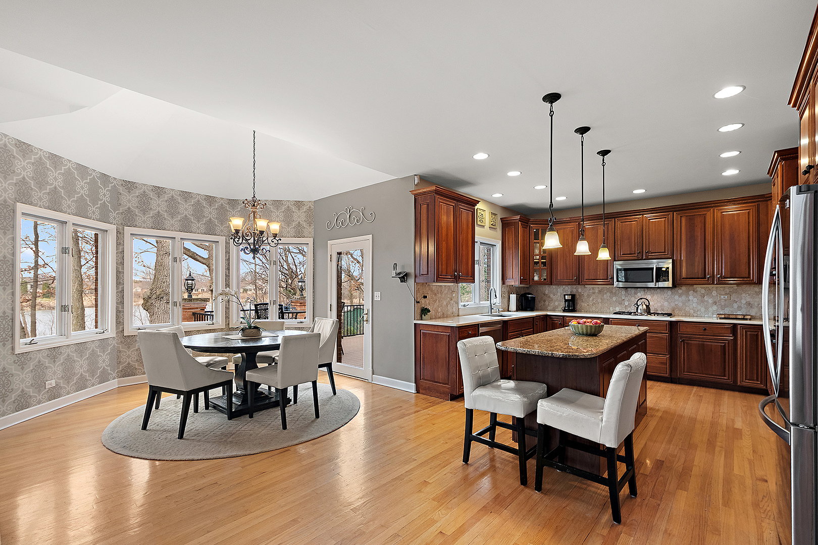 1396 Notre Dame Drive, Lemont, IL 60439