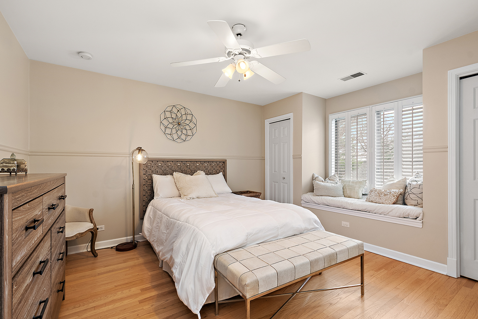 1396 Notre Dame Drive, Lemont, IL 60439