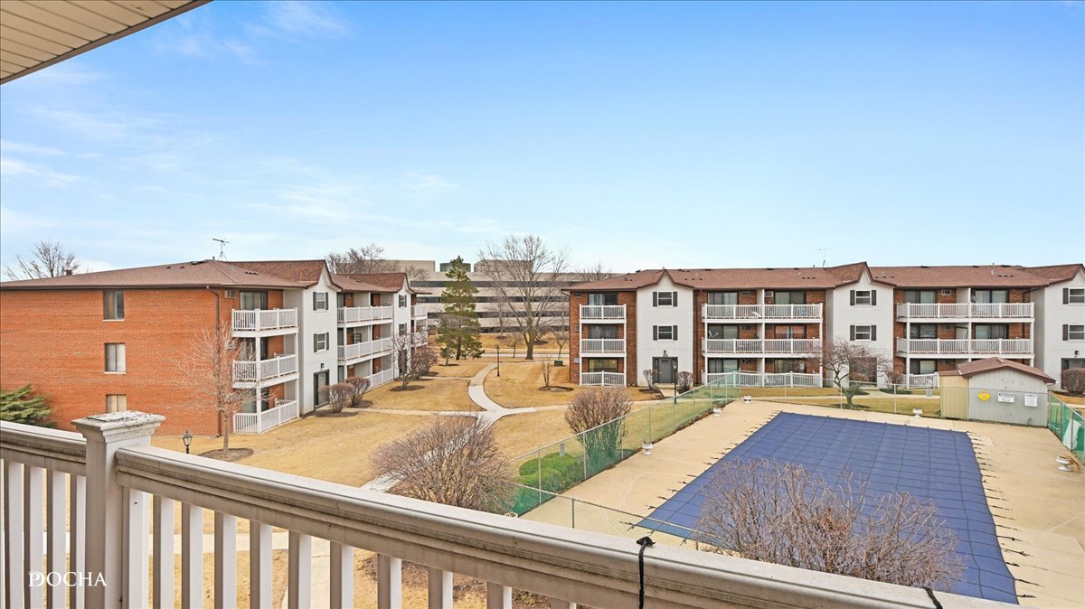 201 Gregory Street #15, Aurora, IL 60504