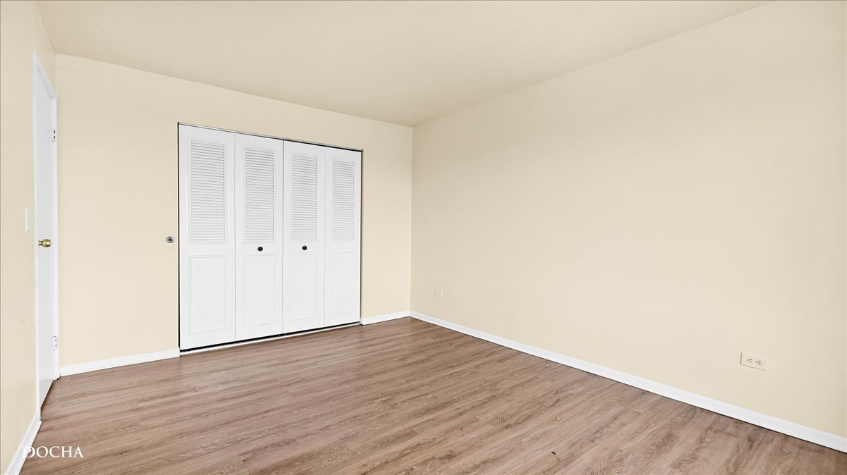 201 Gregory Street #15, Aurora, IL 60504