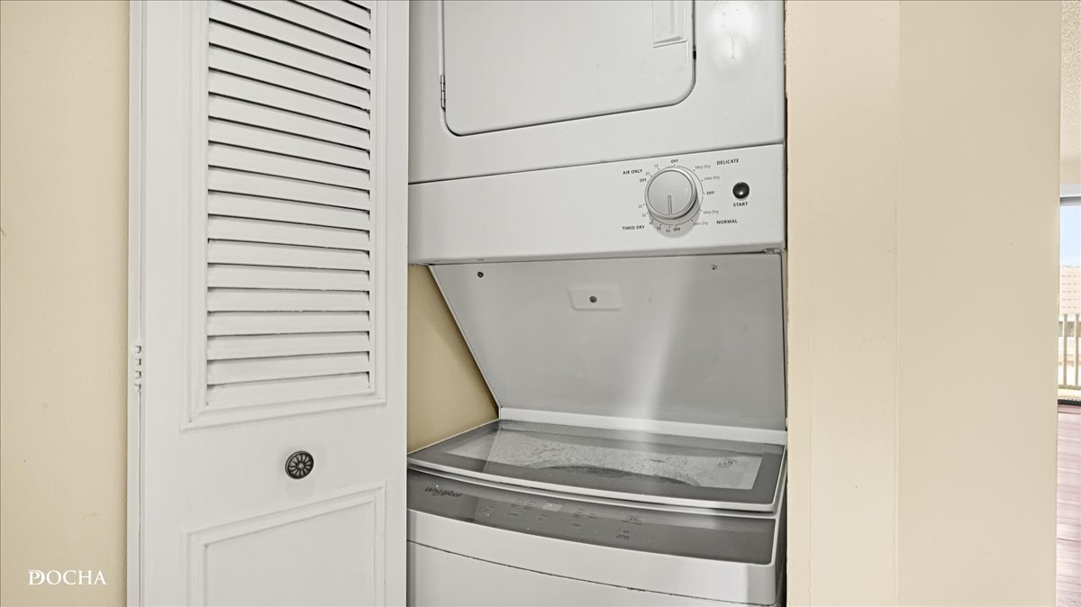 201 Gregory Street #15, Aurora, IL 60504