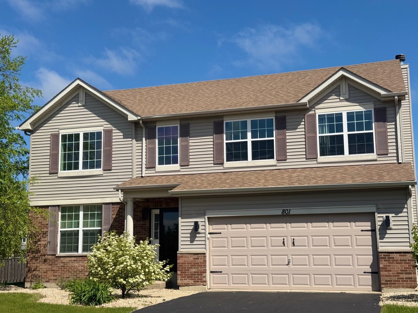 801 Parkside Lane, Yorkville, IL 60560