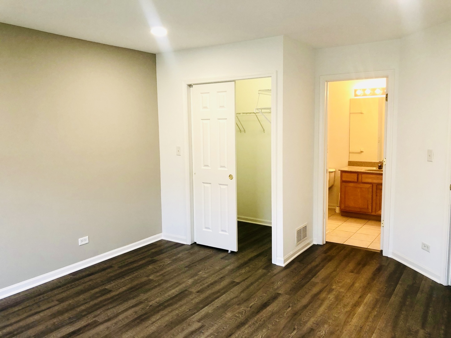 164 ROSEHALL Drive #3, Lake Zurich, IL 60047