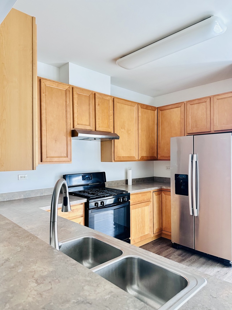 164 ROSEHALL Drive #3, Lake Zurich, IL 60047