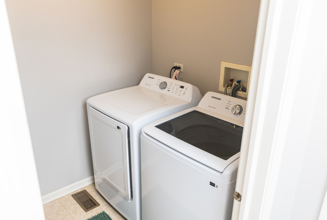 228 W Fairview Way, Palatine, IL 60067