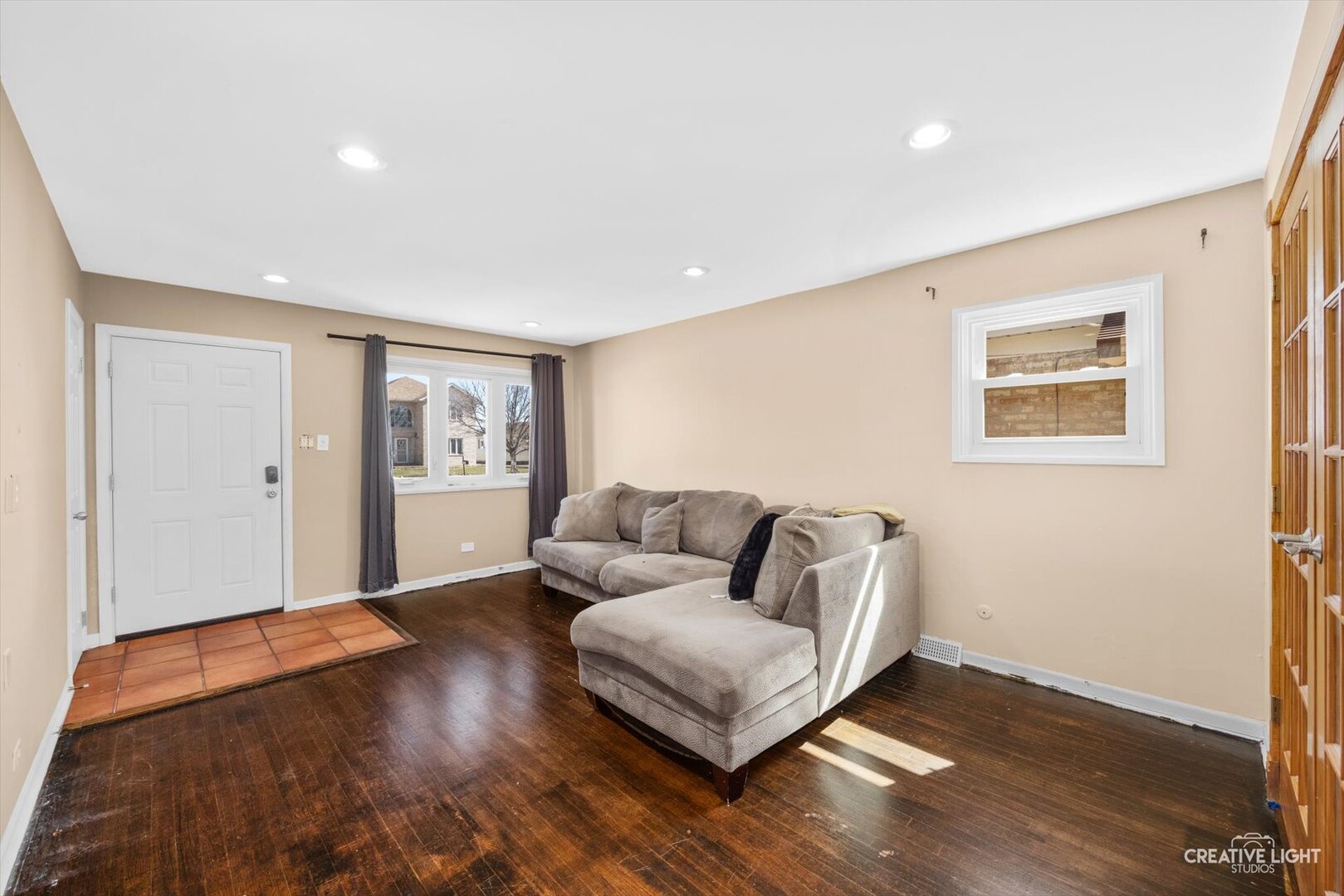 7812 Meade Avenue, Burbank, IL 60459