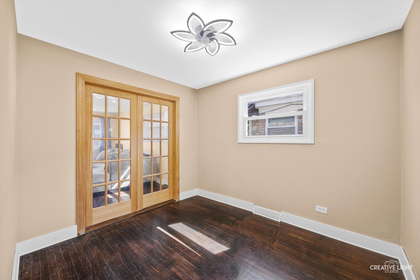 7812 Meade Avenue, Burbank, IL 60459