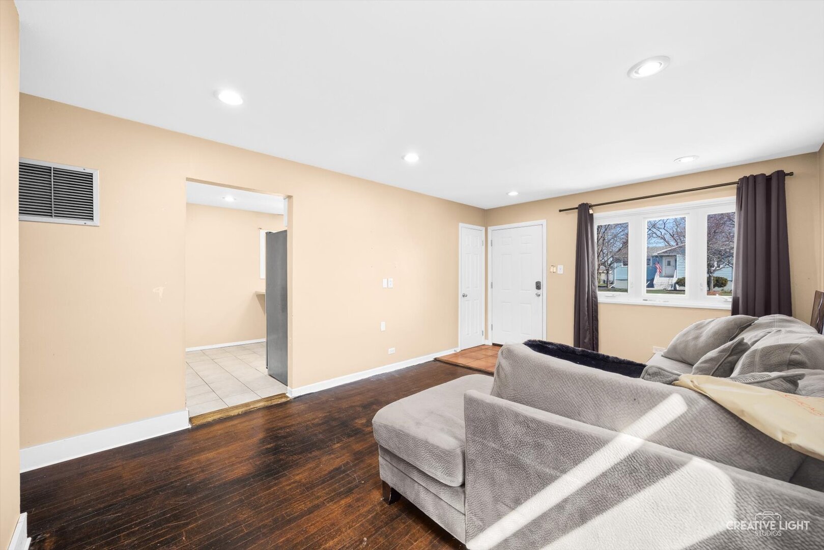 7812 Meade Avenue, Burbank, IL 60459