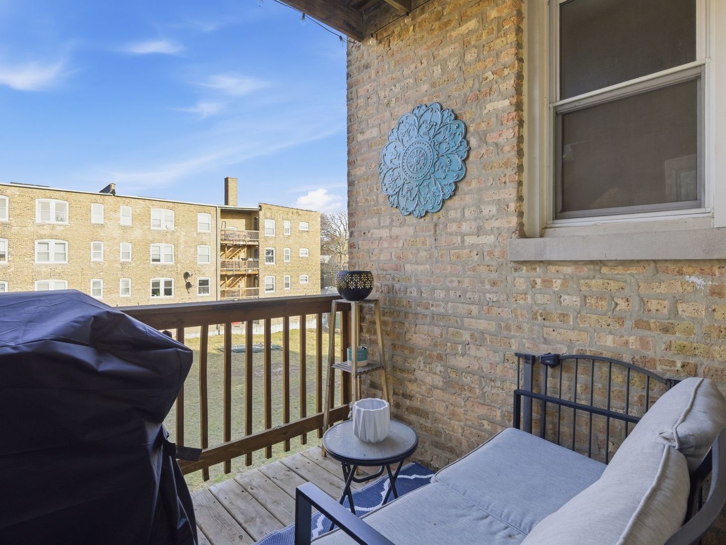 2579 W Montrose Avenue #2N, Chicago, IL 60618