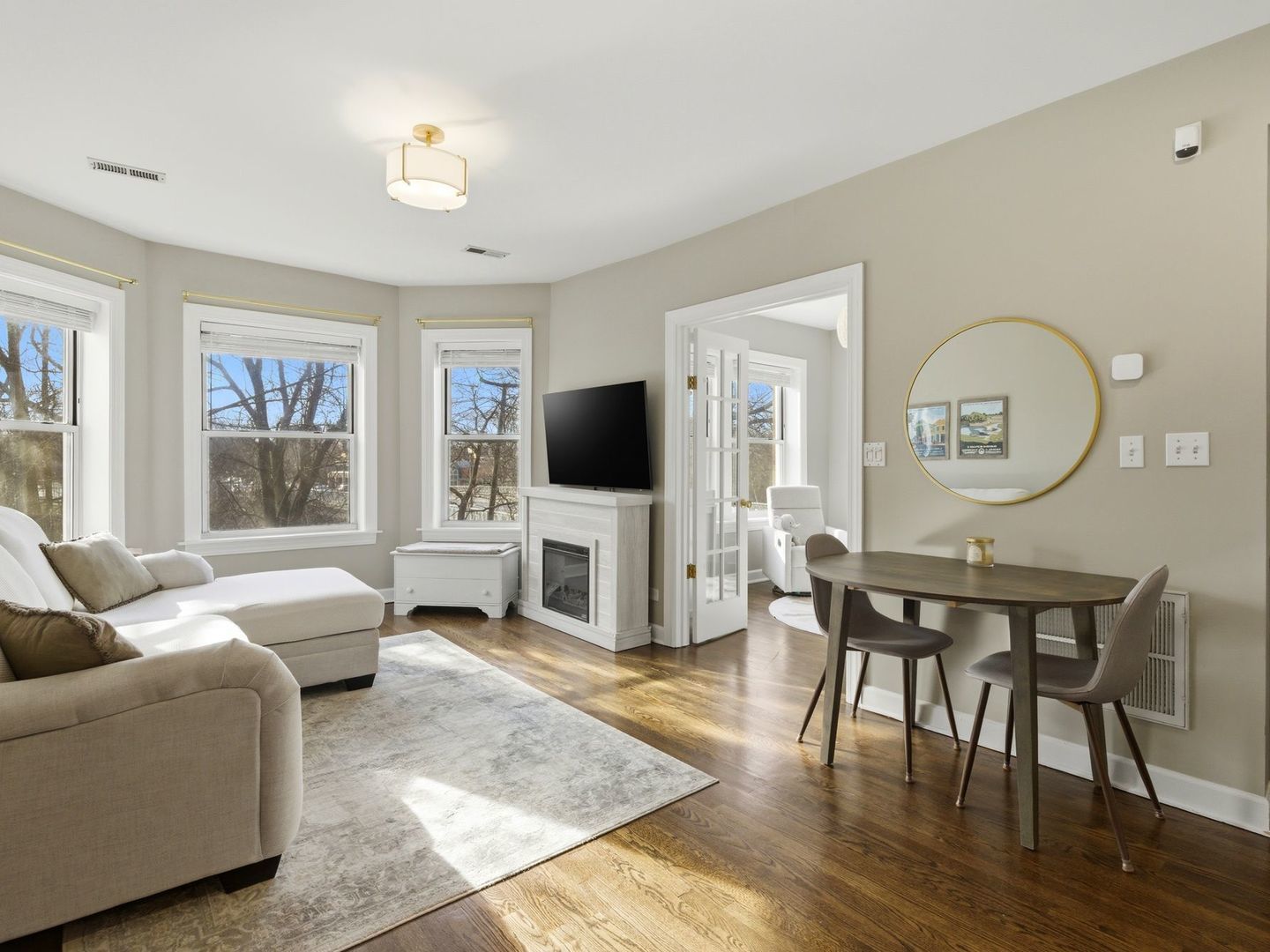 2579 W Montrose Avenue #2N, Chicago, IL 60618