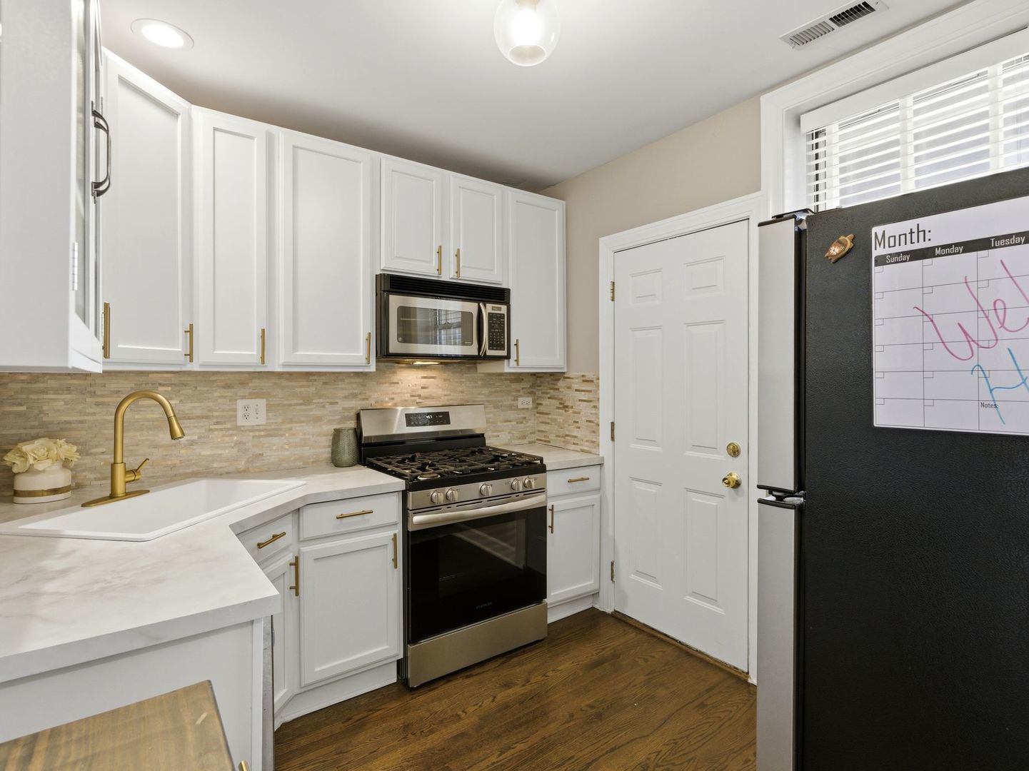 2579 W Montrose Avenue #2N, Chicago, IL 60618