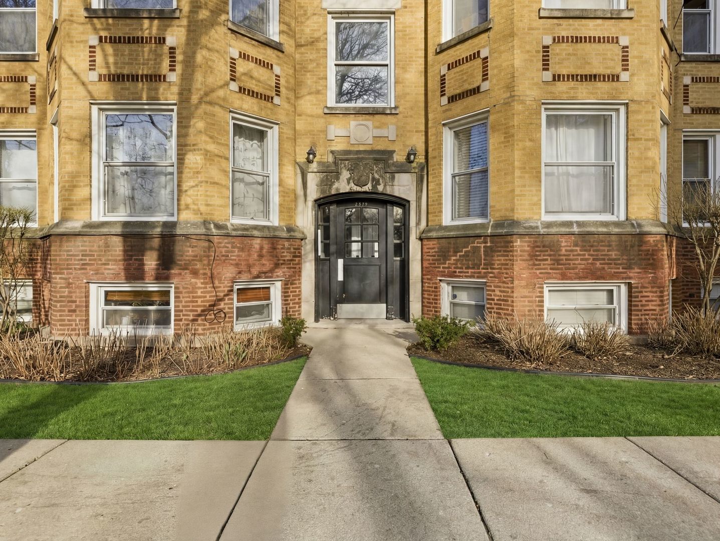 2579 W Montrose Avenue #2N, Chicago, IL 60618