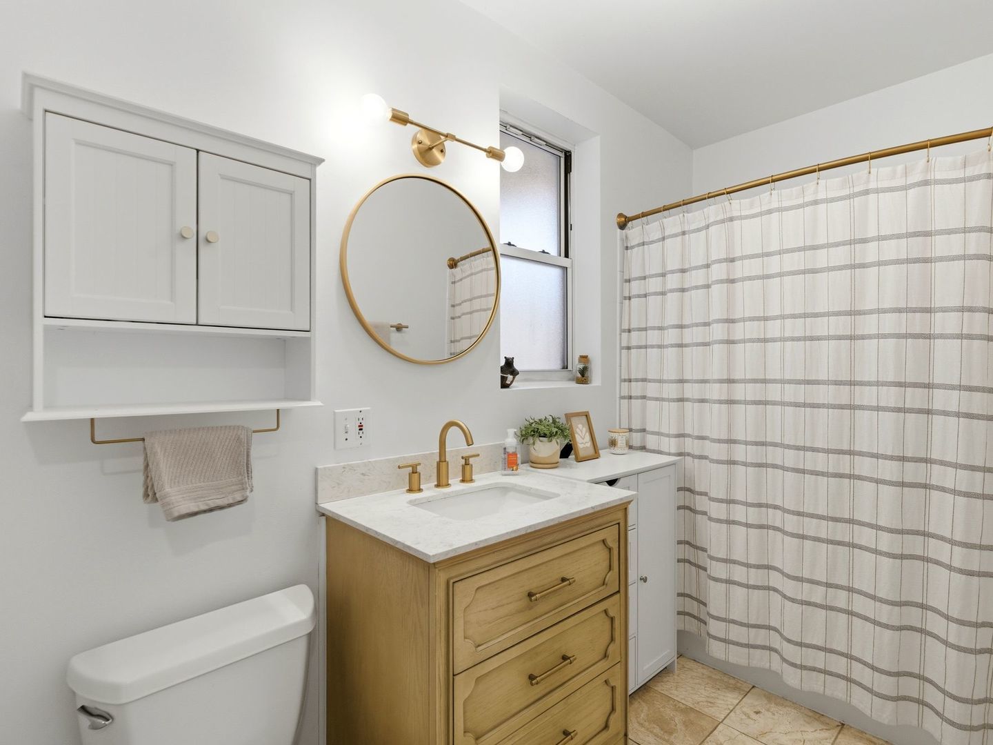 2579 W Montrose Avenue #2N, Chicago, IL 60618