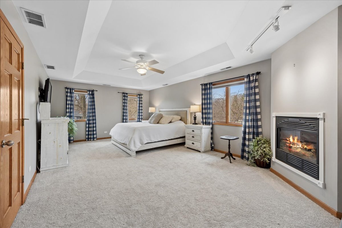 12013 S 73rd Avenue, Palos Heights, IL 60463