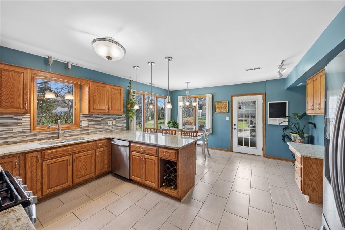 12013 S 73rd Avenue, Palos Heights, IL 60463