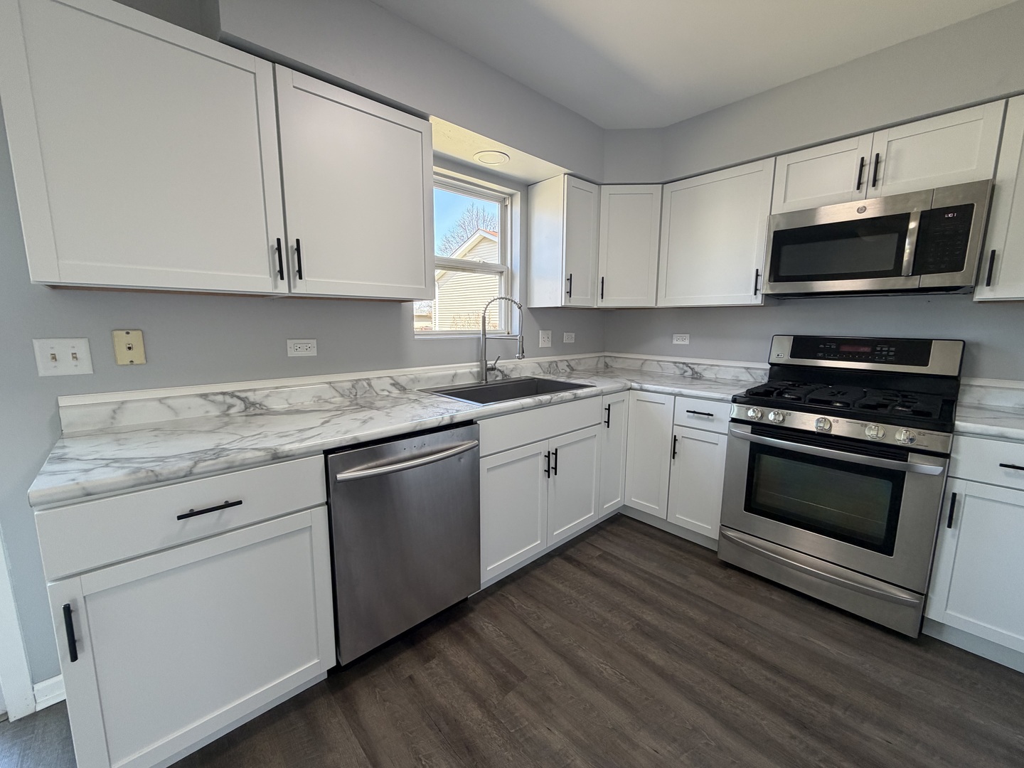 2 Beaver Creek Court, Bolingbrook, IL 60490